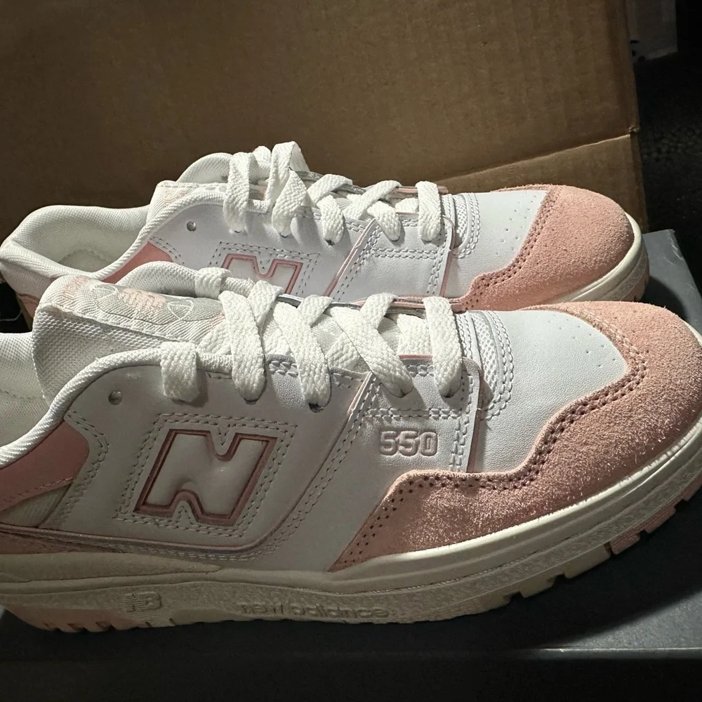 ✅New Balance 550 White Pink GSB550CD GS Size 6.5 Unisex Kids Women New Vintage - Picture 1 of 8